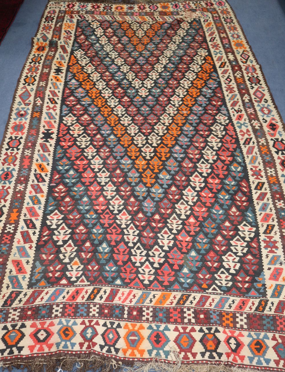 A large Turkish Kelim rug, 305 x 178cm